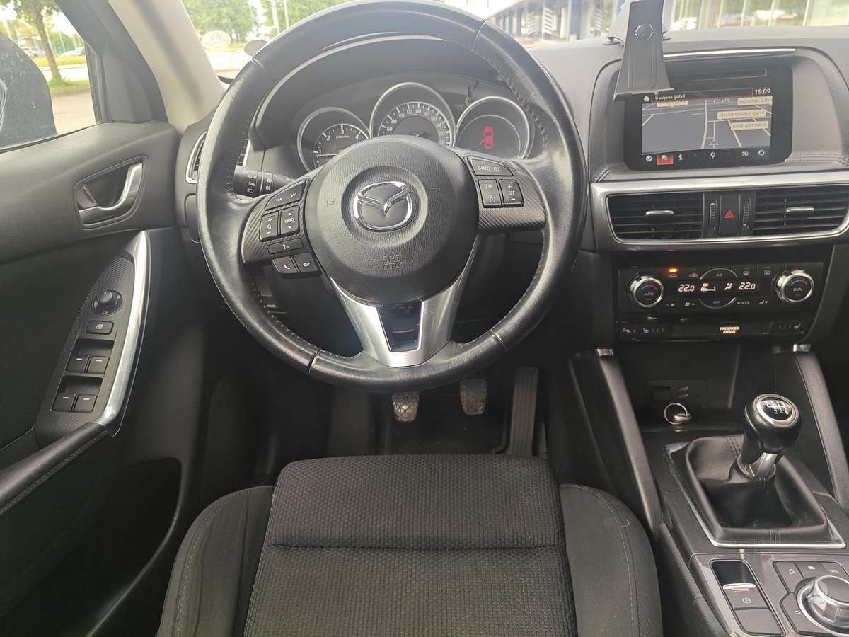 Mazda CX-5, 2.2 l., off-road / crossover