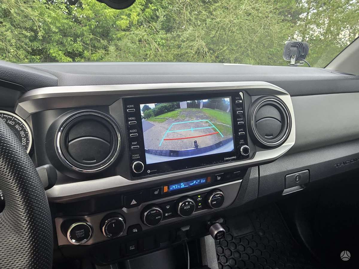 Toyota Tacoma - 9