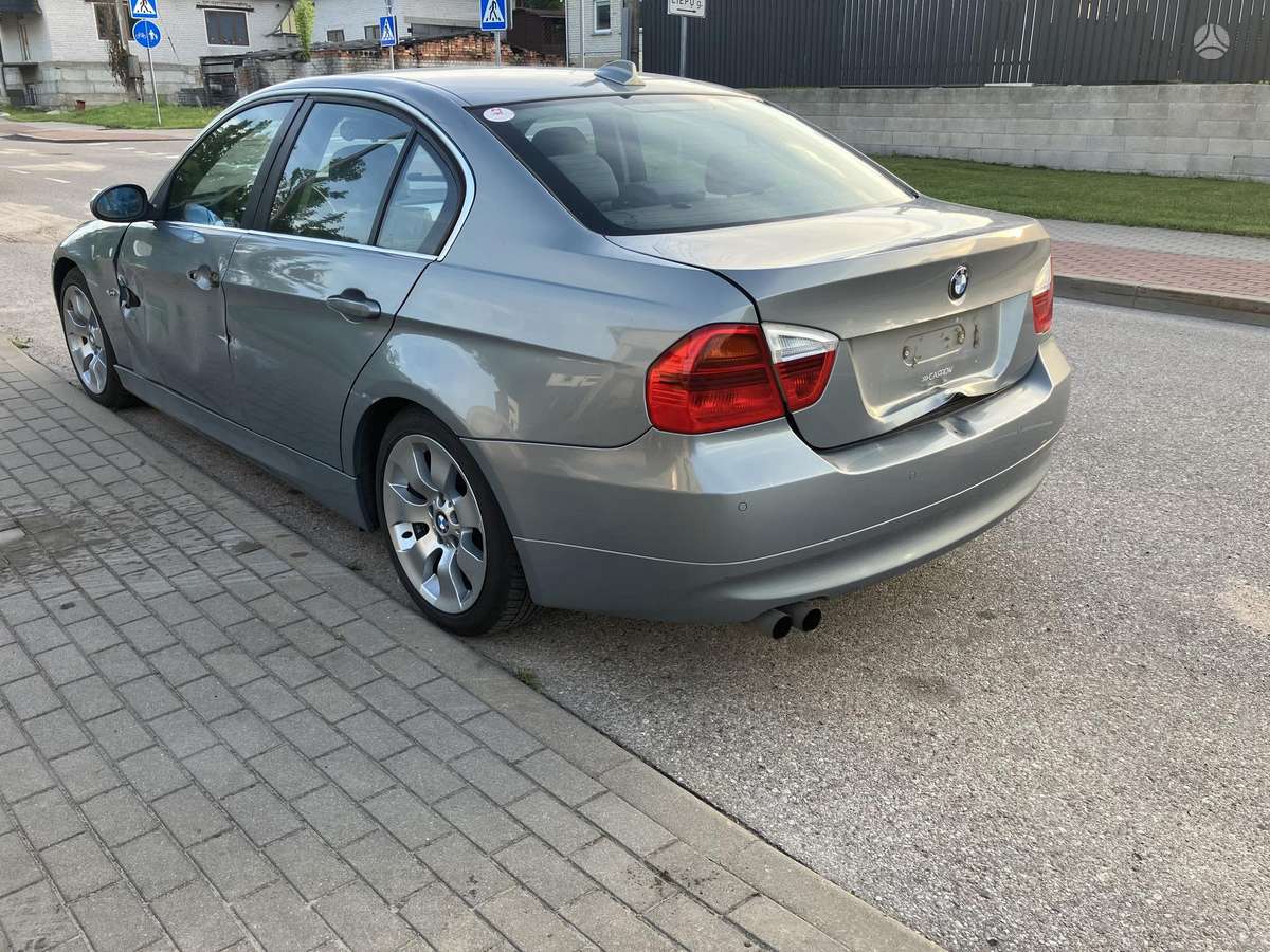BMW 325, 2.5 l., Седан