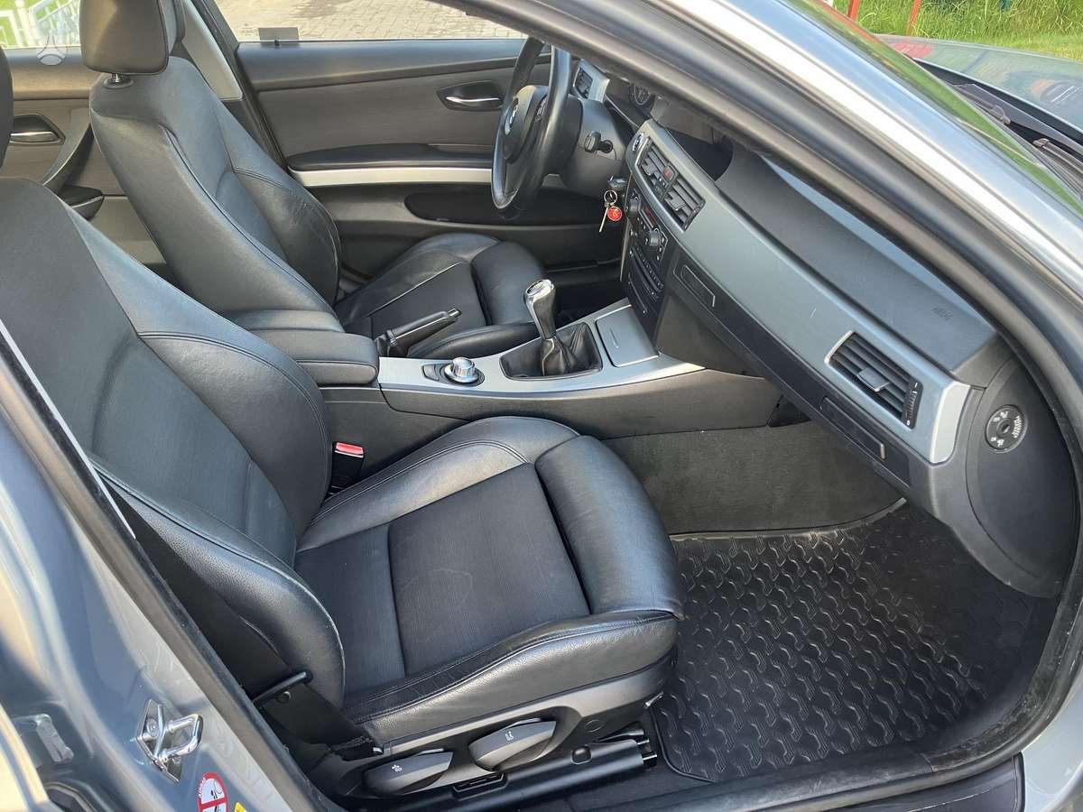 BMW 325, 2.5 l., Седан