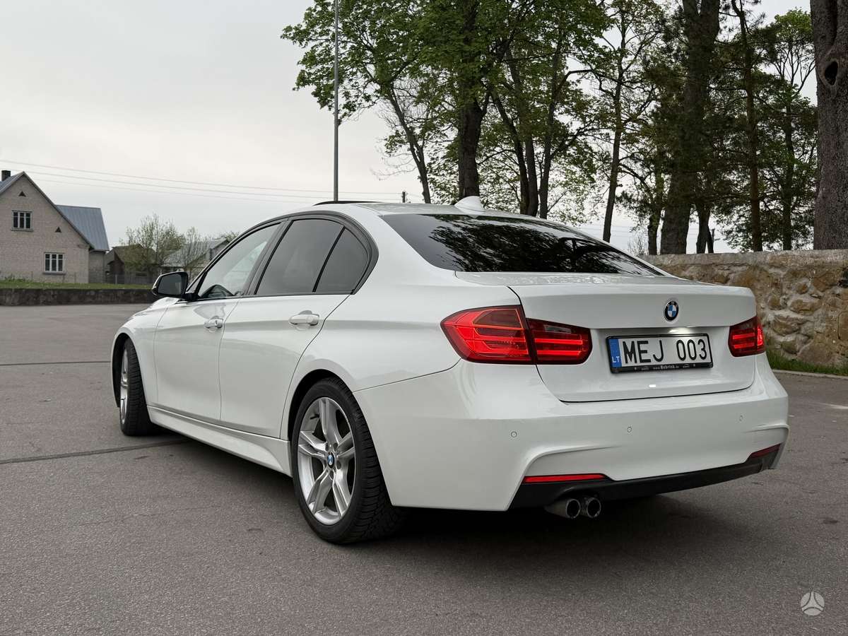 BMW 330, 3.0 l., Седан