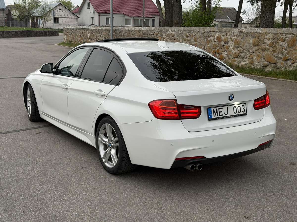 BMW 330, 3.0 l., Седан