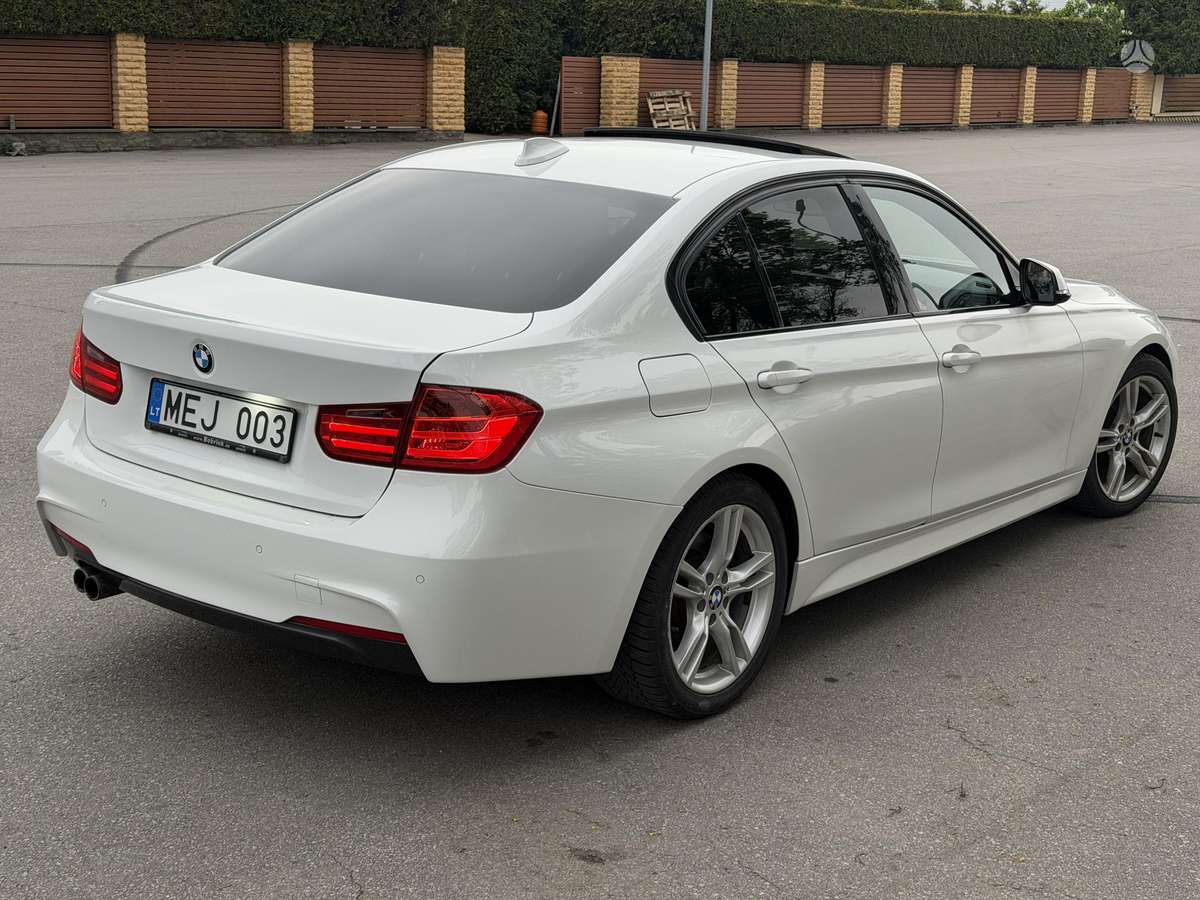 BMW 330, 3.0 l., Седан