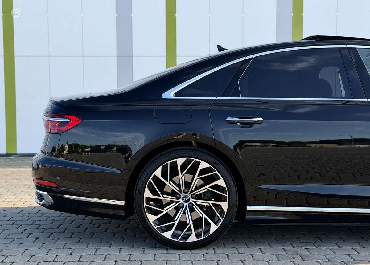 Audi A8, 3.0 l., Седан