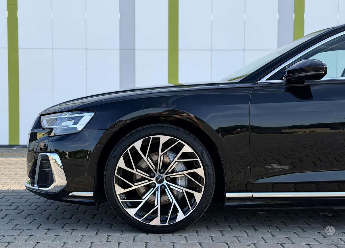 Audi A8, 3.0 l., Седан