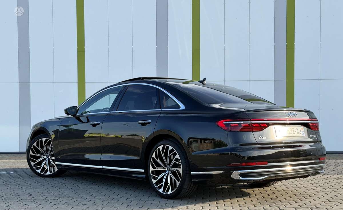 Audi A8, 3.0 l., Седан