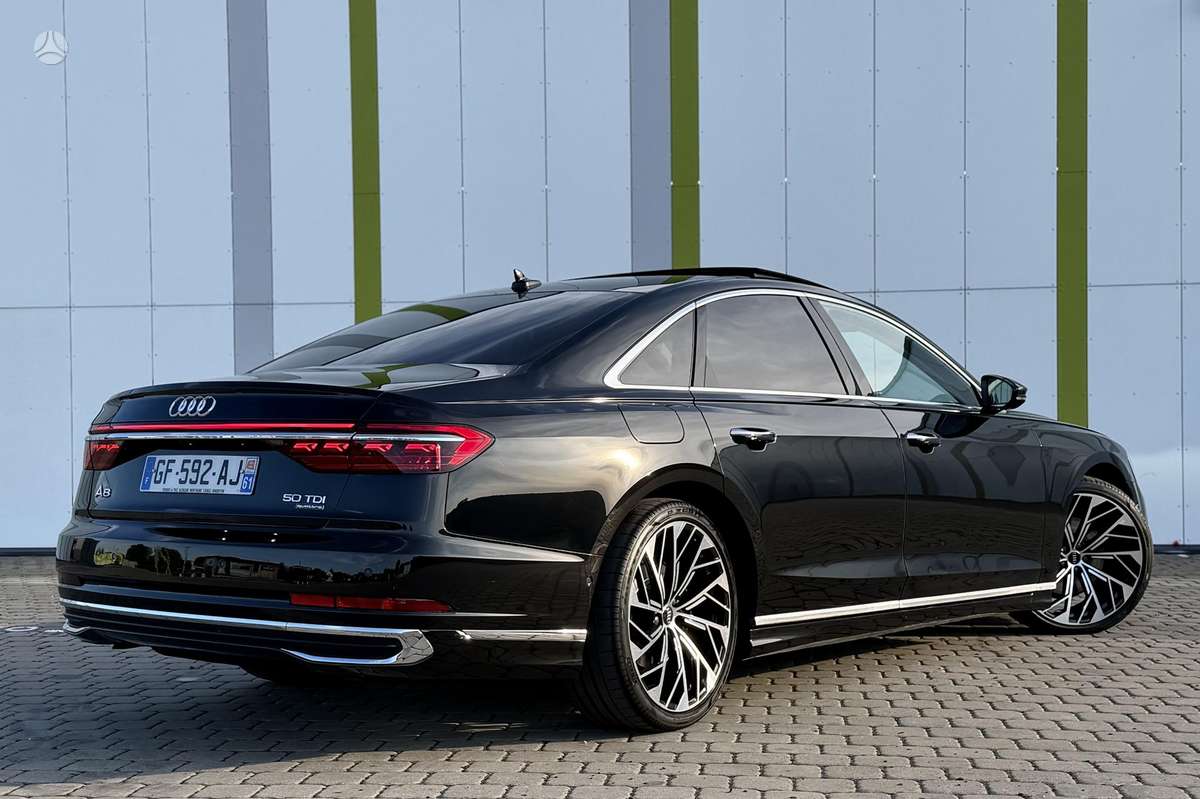 Audi A8, 3.0 l., Седан