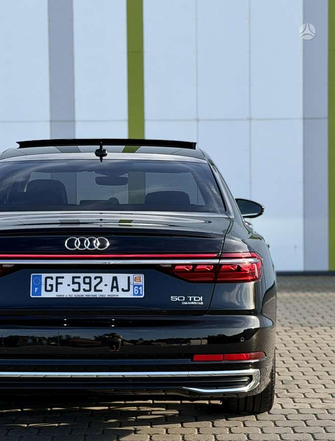 Audi A8, 3.0 l., Седан