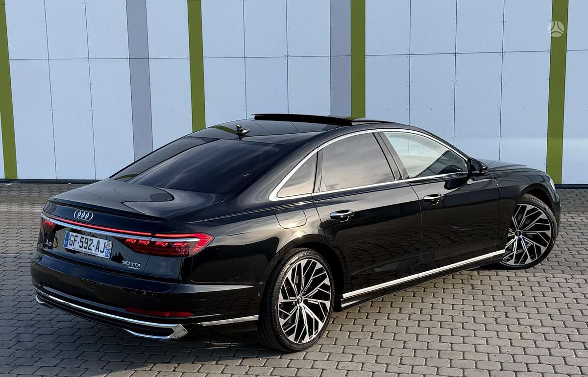 Audi A8, 3.0 l., Седан