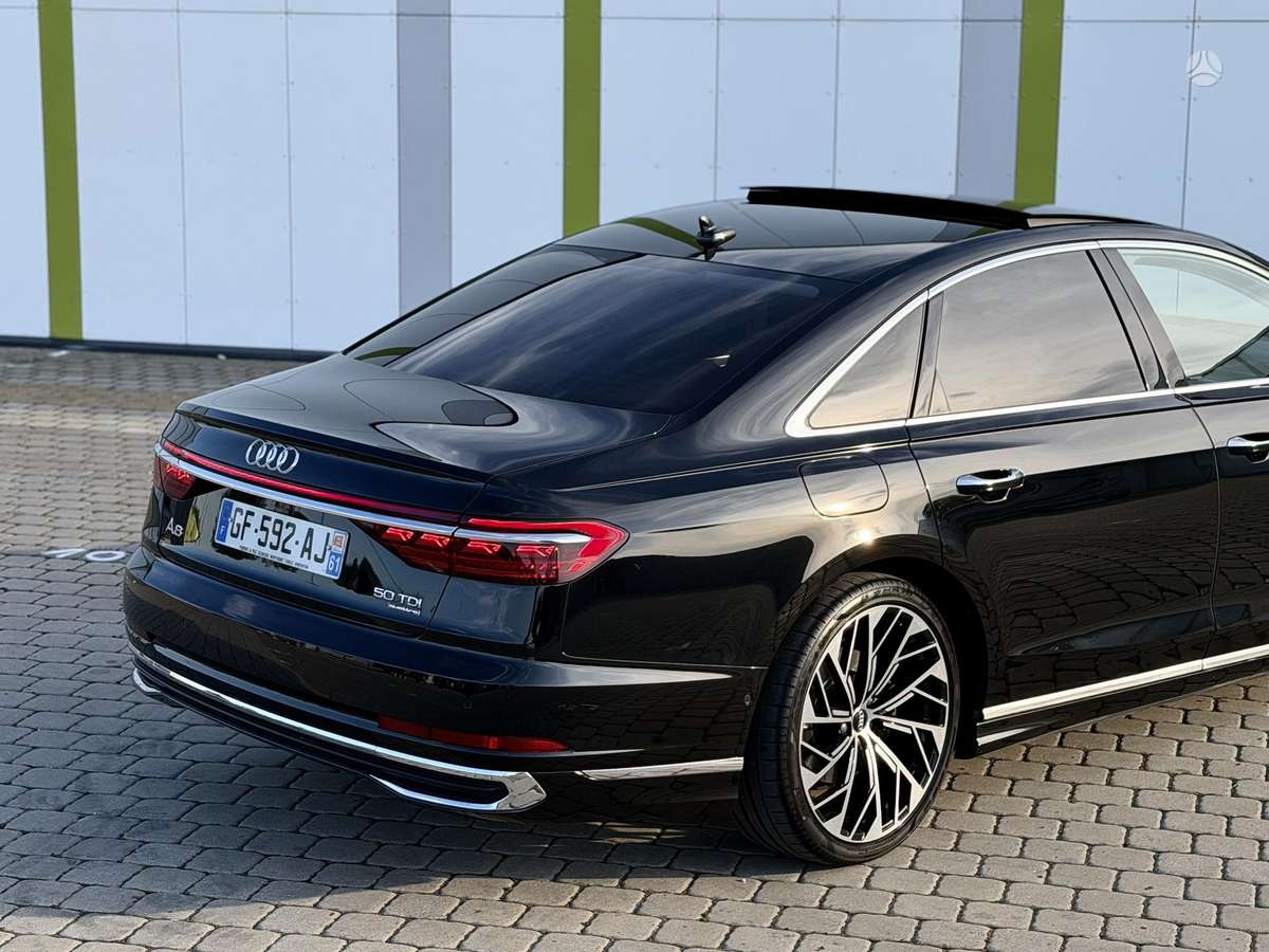 Audi A8, 3.0 l., Седан