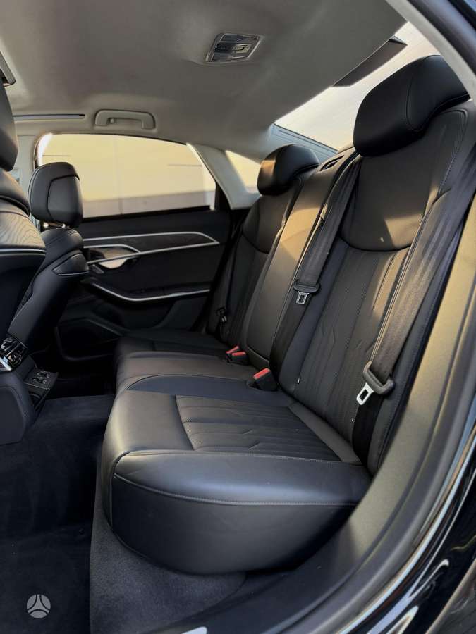 Audi A8, 3.0 l., Седан