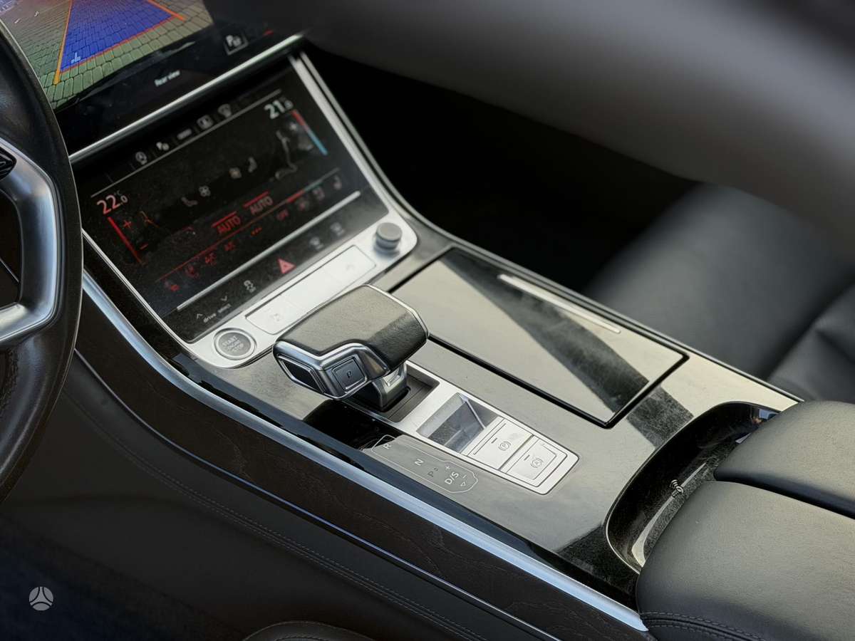 Audi A8, 3.0 l., Седан