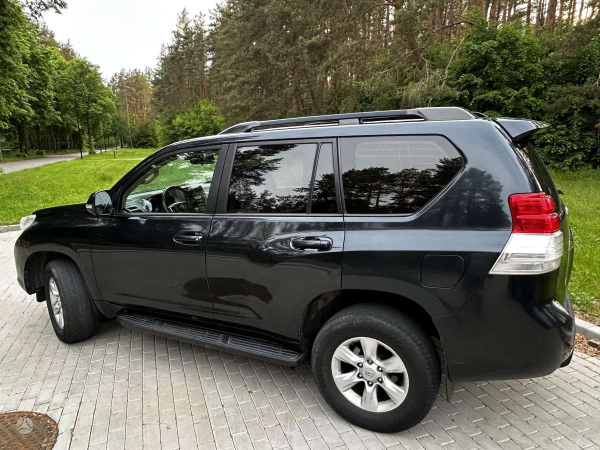 Toyota Land Cruiser - 5