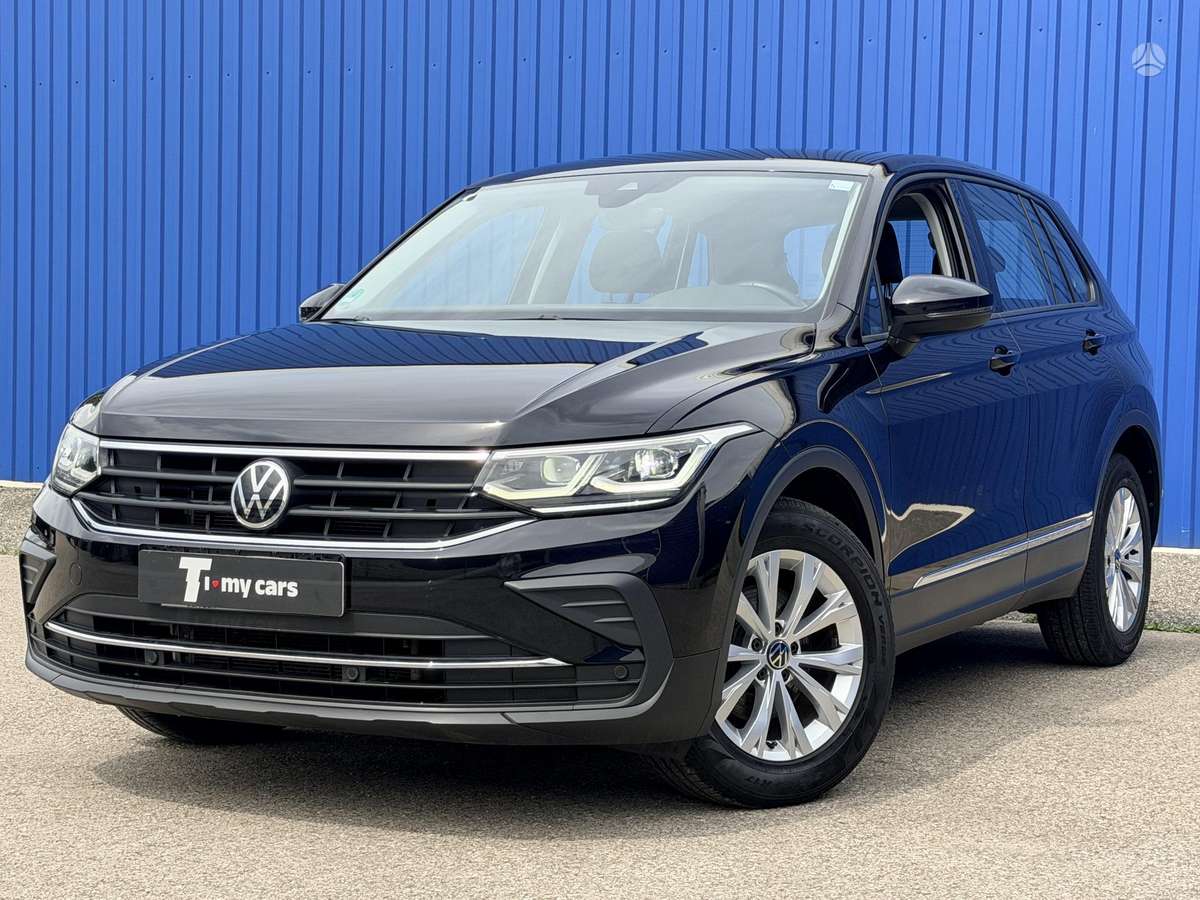 Volkswagen Tiguan - 1
