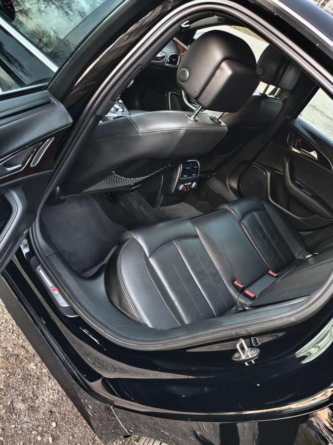 Audi A6, 2.0 l., saloon / sedan