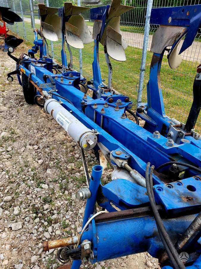 Överum 4x4 VARI FLEX CX, ploughs