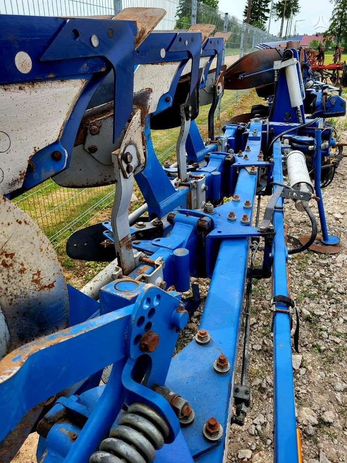 Överum 4x4 VARI FLEX CX, ploughs