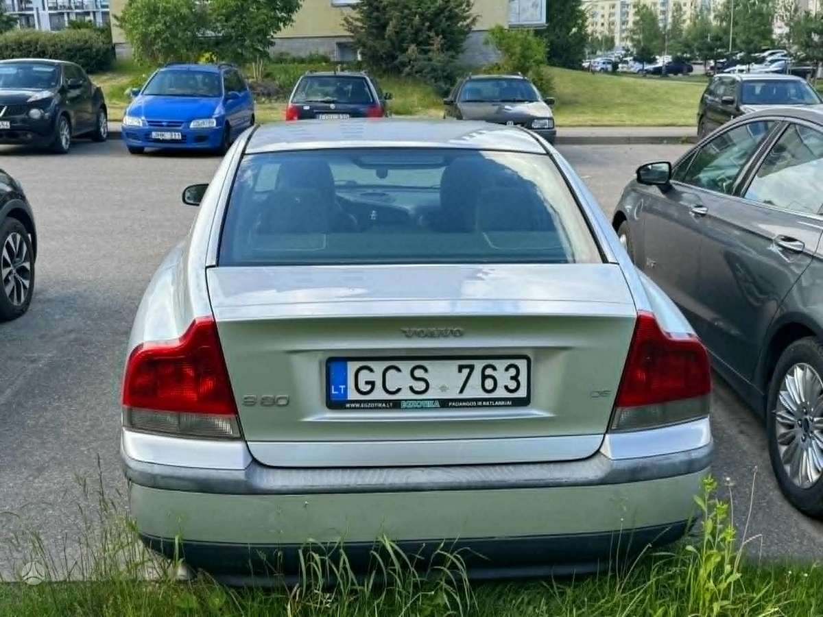 Volvo S60, 2.4 l., Седан
