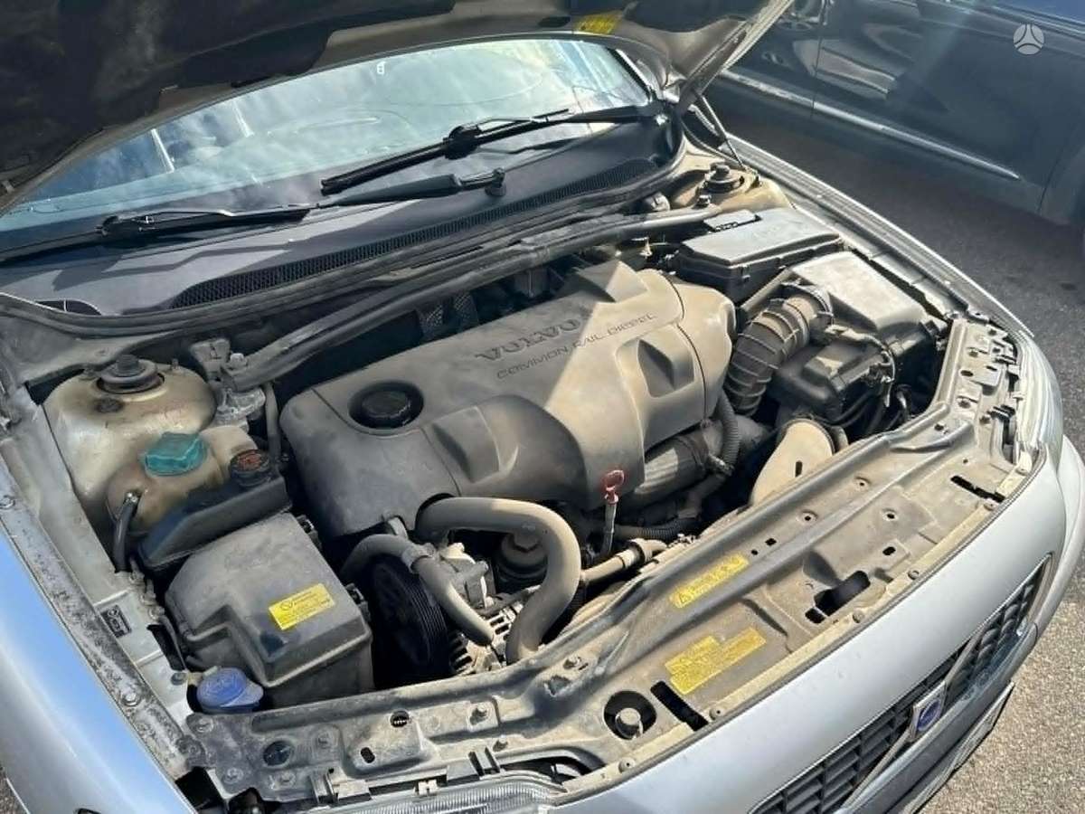 Volvo S60, 2.4 l., Седан