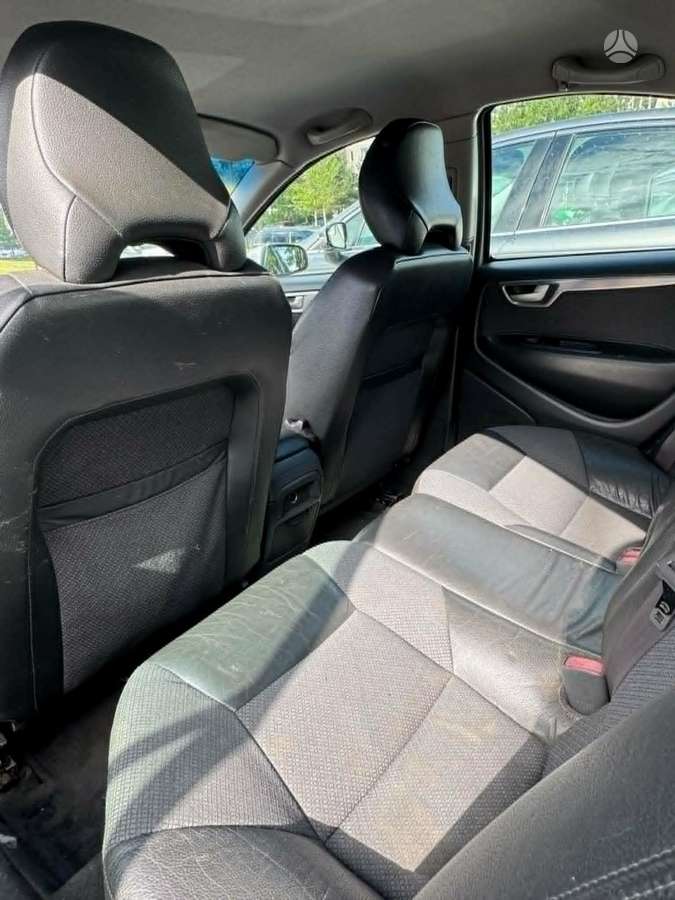 Volvo S60, 2.4 l., Седан