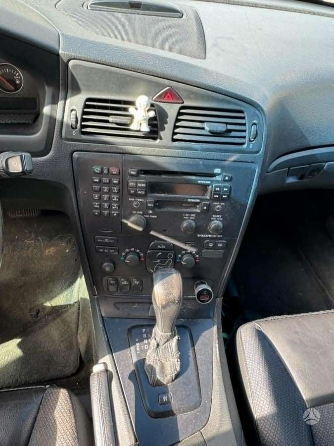 Volvo S60, 2.4 l., Седан