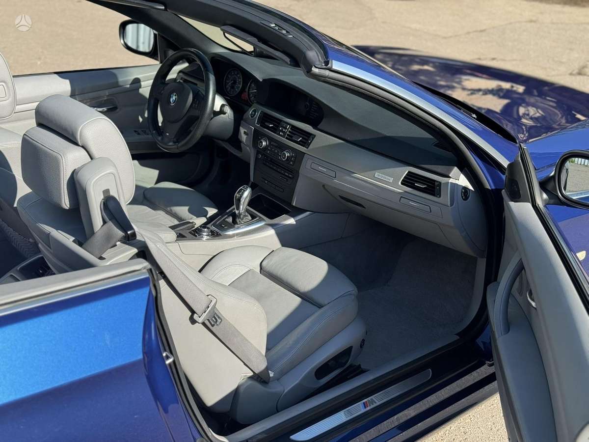 BMW 335, convertible