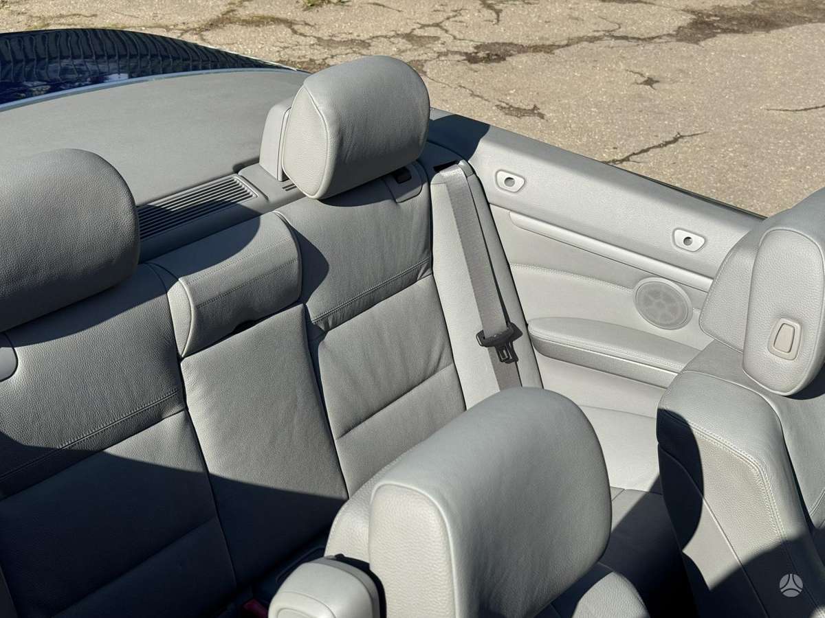 BMW 335, convertible