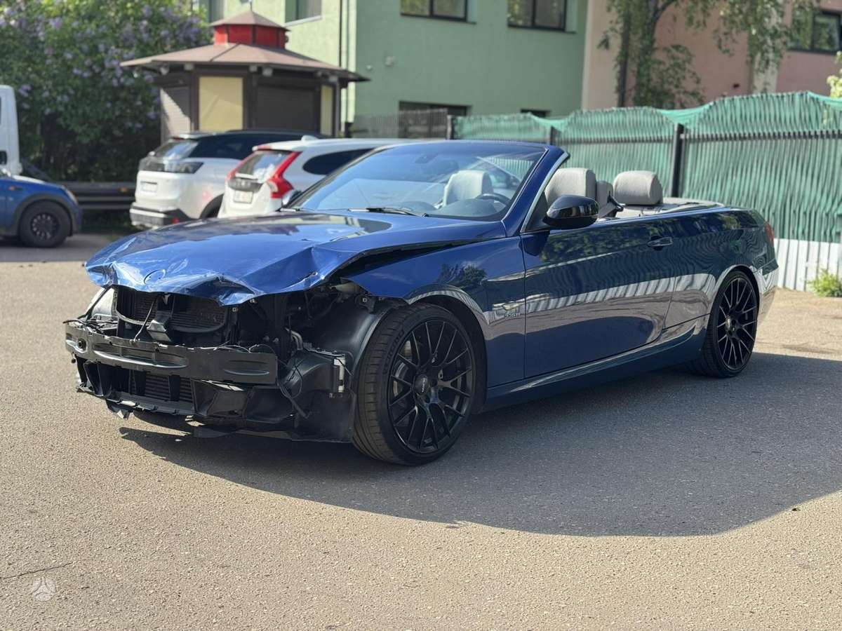 BMW 335, kabrioletas
