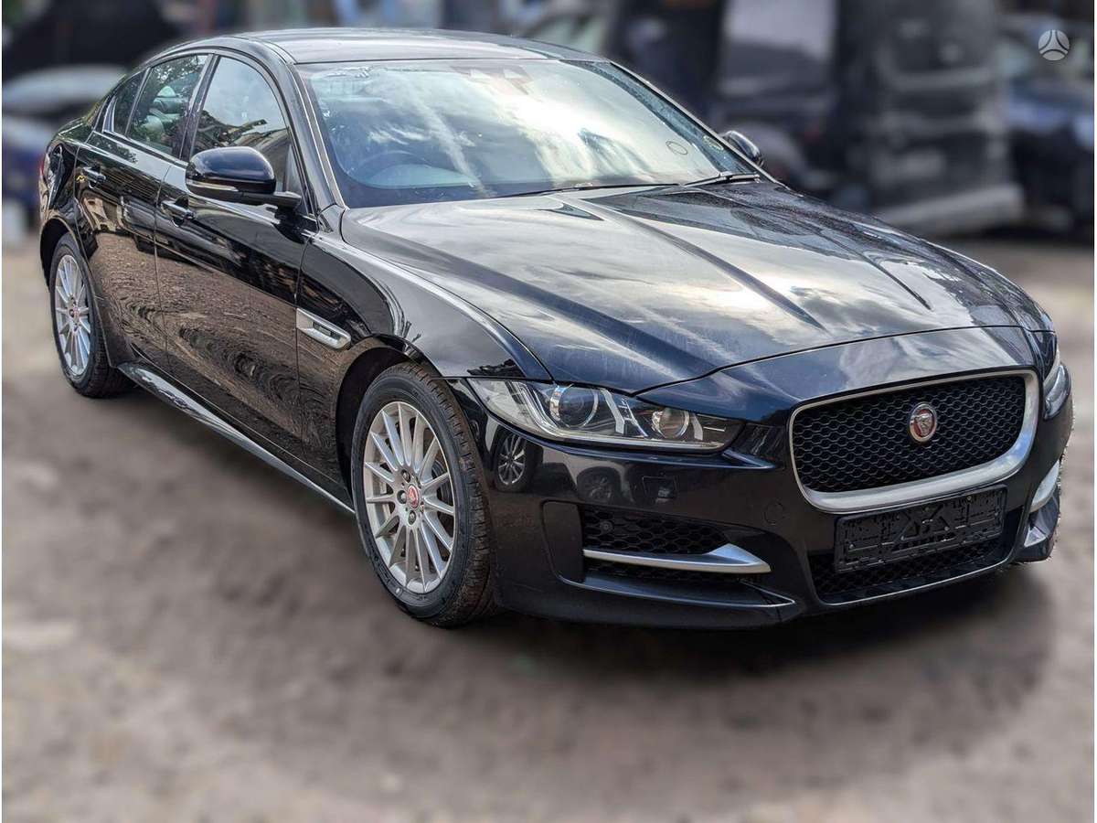 Jaguar XE engine