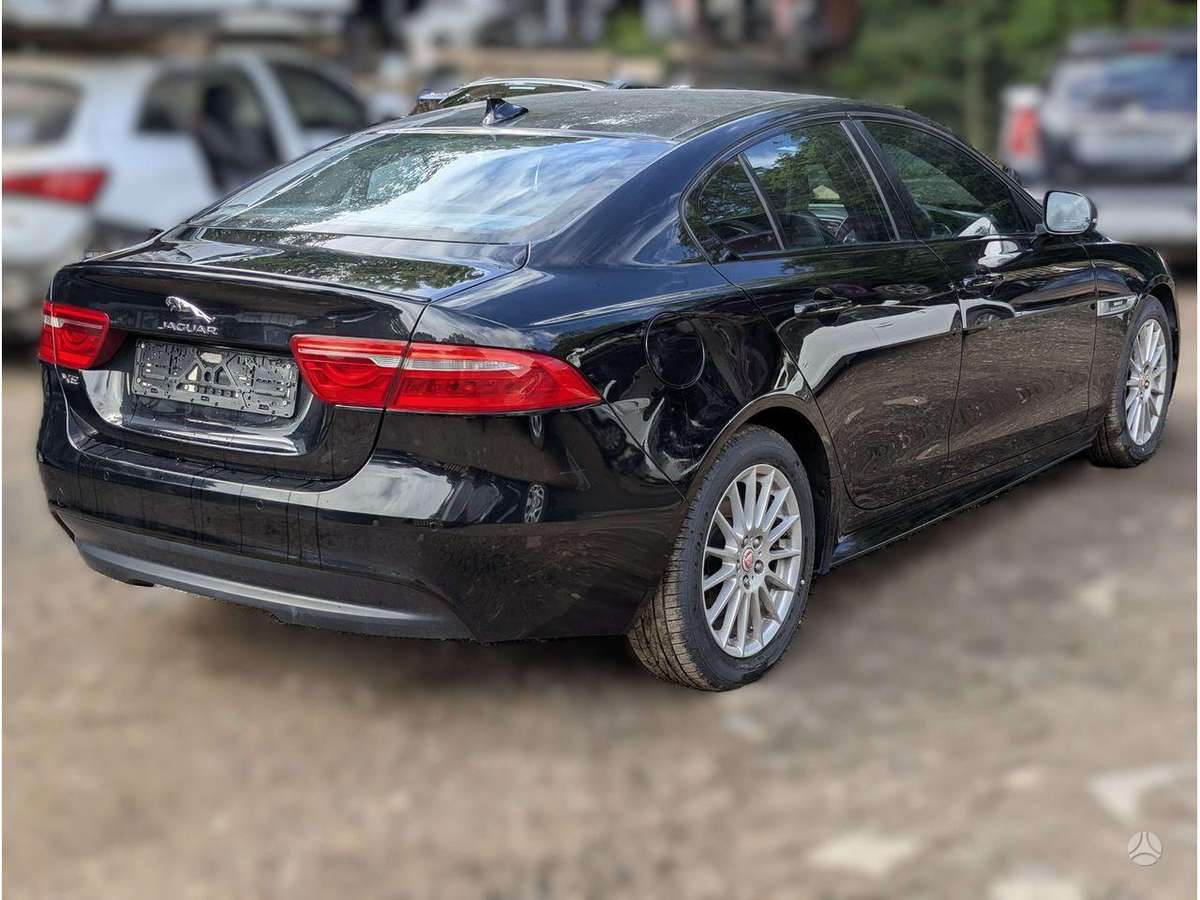 Jaguar XE engine