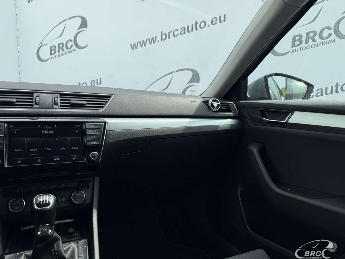 Skoda Superb, 1.6 l., hatchback