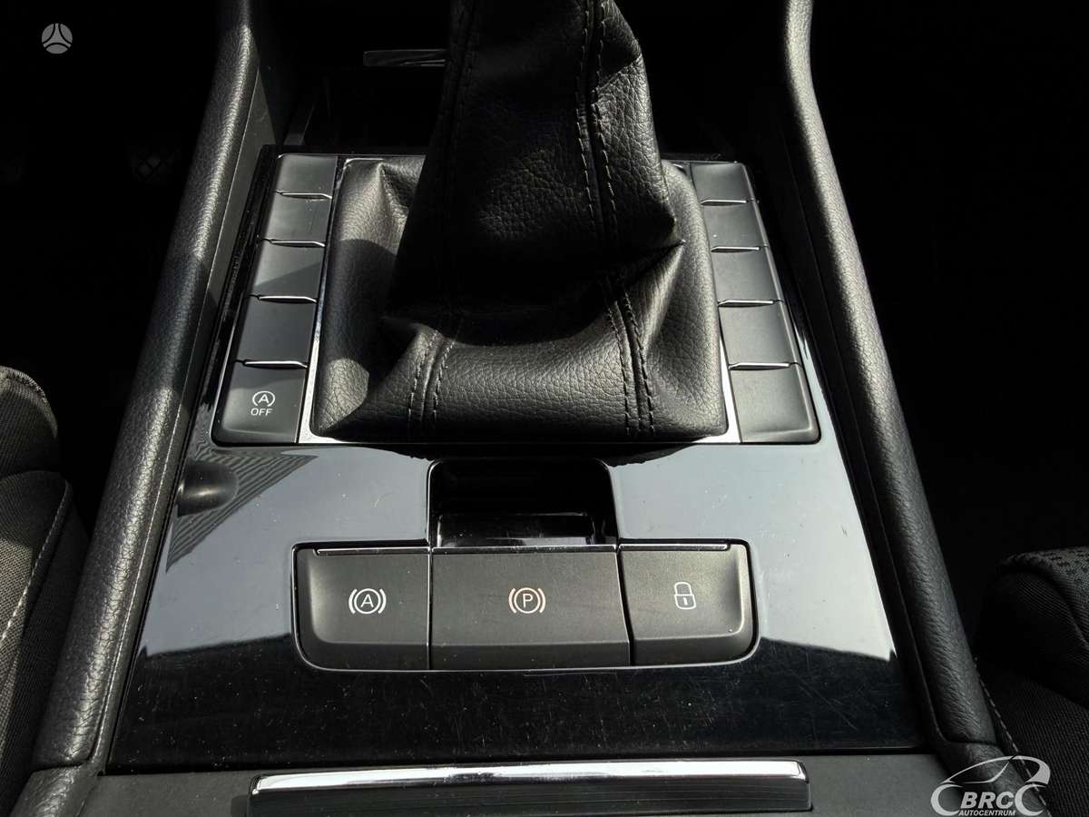 Skoda Superb, 1.6 l., hatchback
