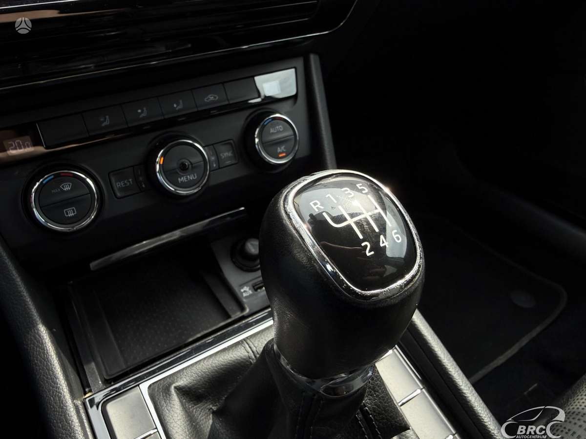 Skoda Superb, 1.6 l., hatchback