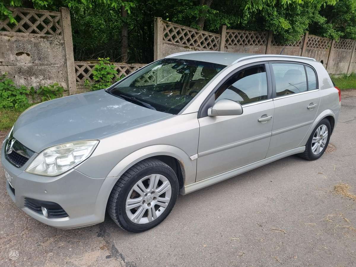 Opel Signum, 2.2 l., hatchback
