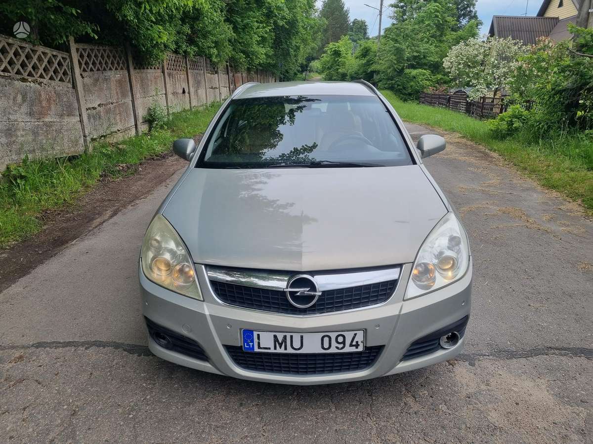 Opel Signum, 2.2 l., hatchback