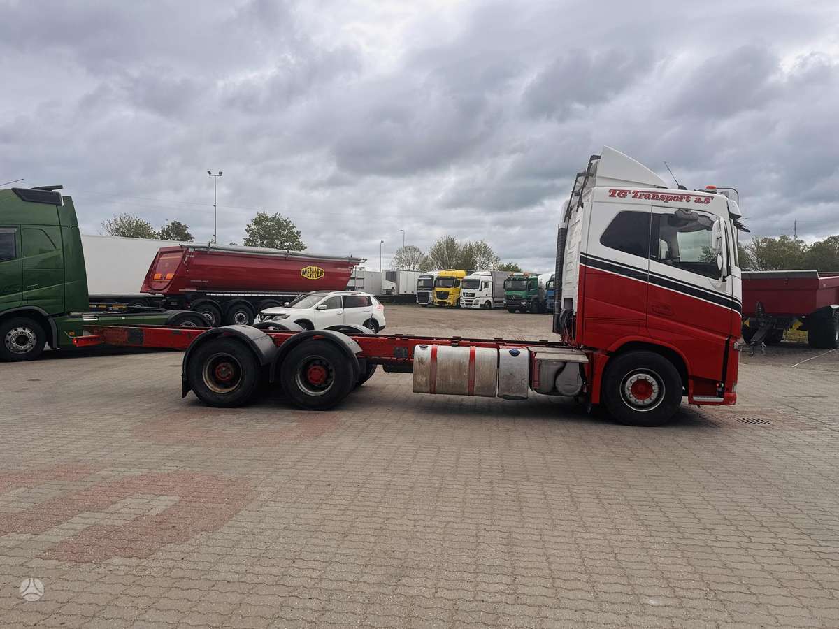 Volvo FH16/750HP 6x4 chassi, шасси