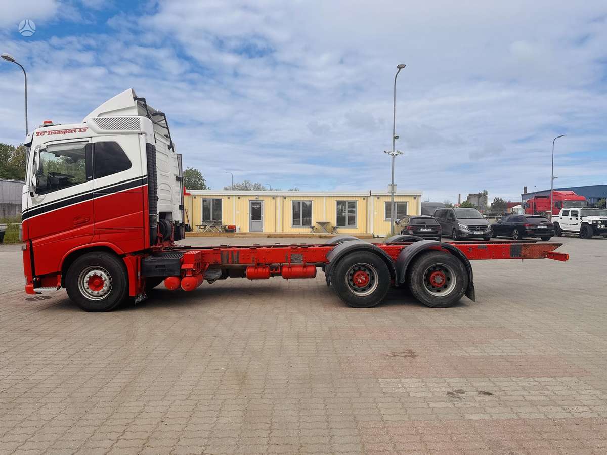 Volvo FH16/750HP 6x4 chassi, шасси
