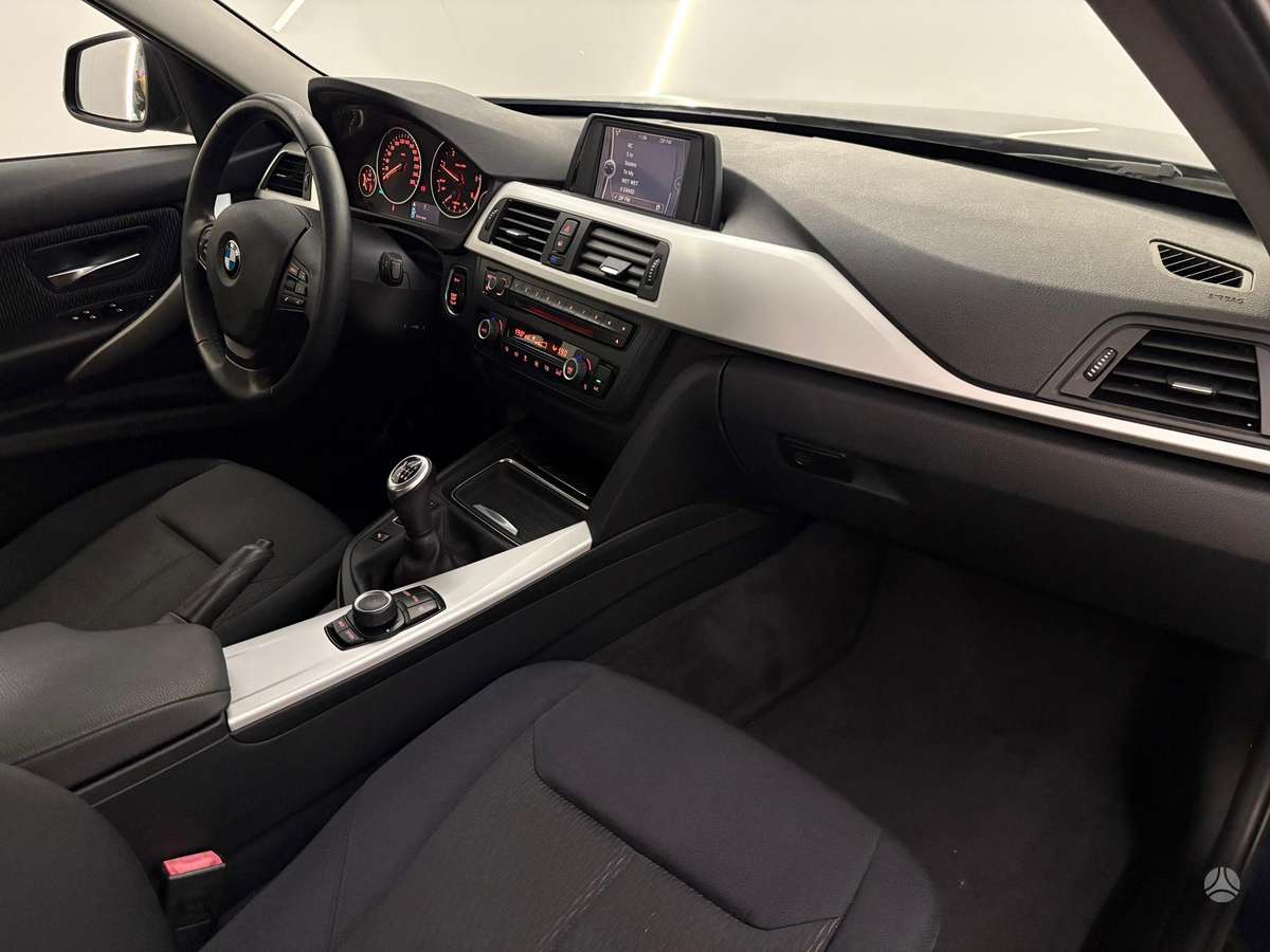 BMW 320, 2.0 l., Седан