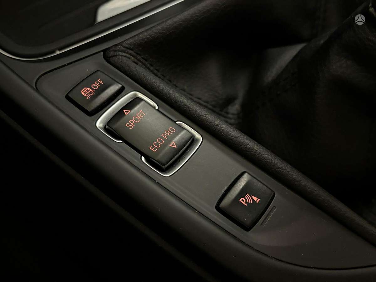 BMW 320, 2.0 l., Седан