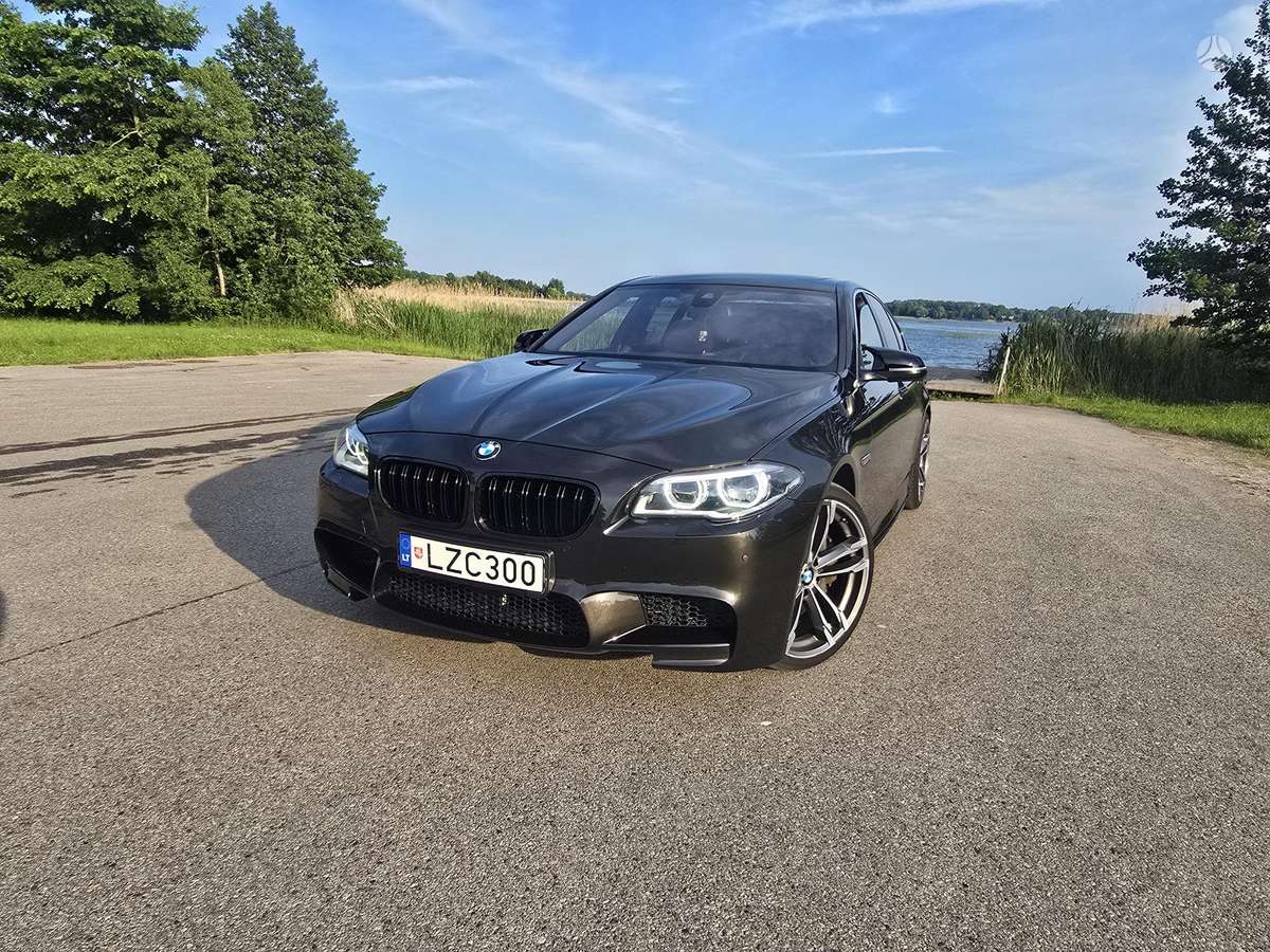 BMW 550, 4.4 l., Седан