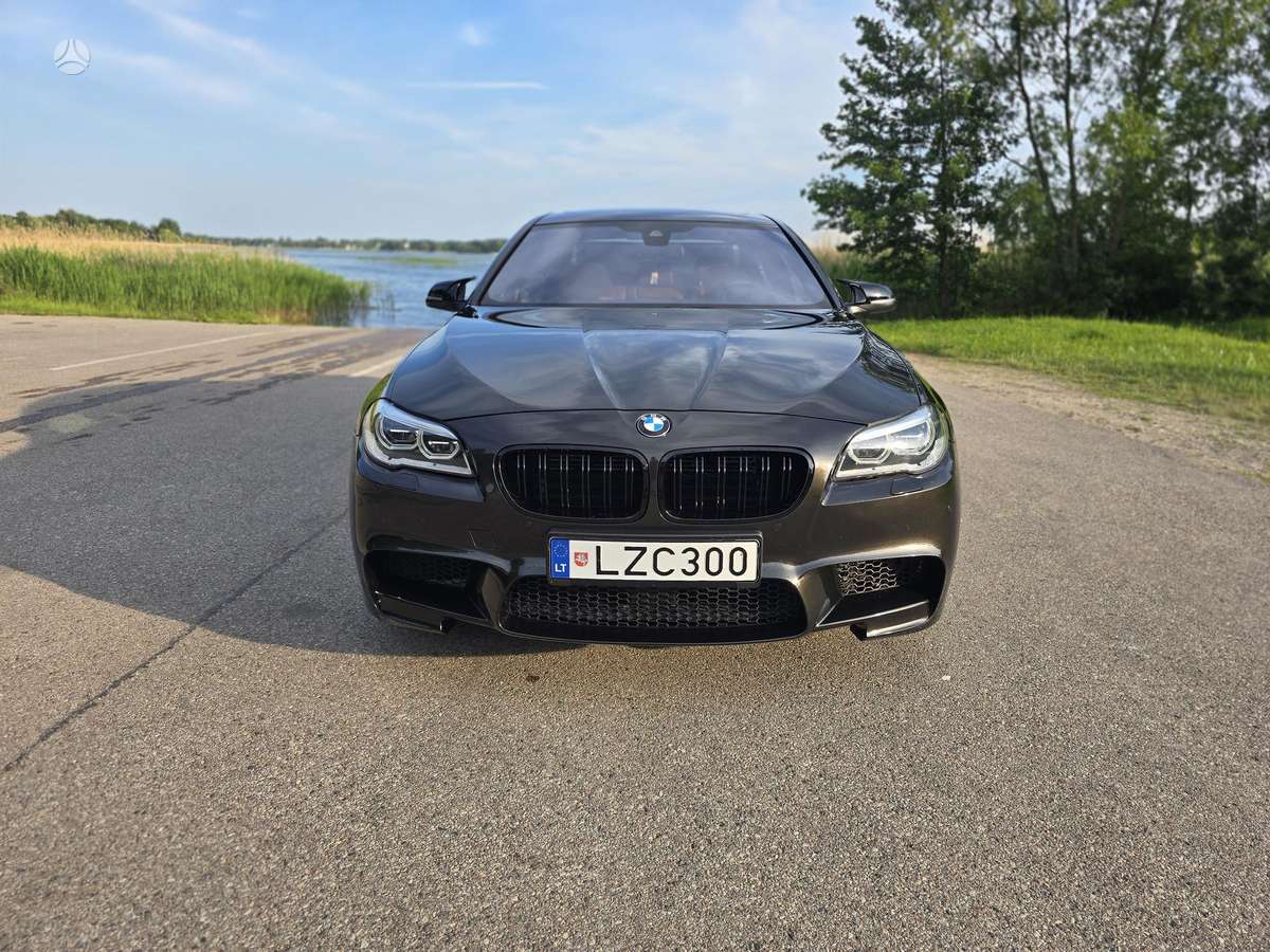 BMW 550, 4.4 l., Седан