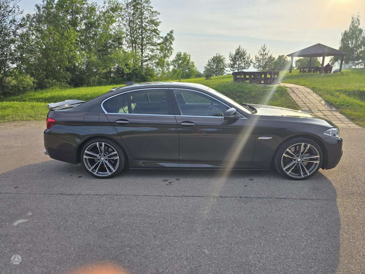 BMW 550, 4.4 l., Седан