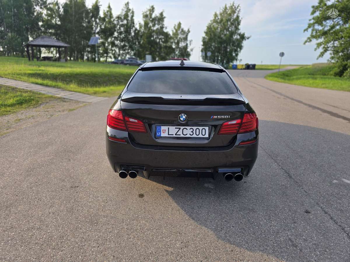 BMW 550, 4.4 l., Седан