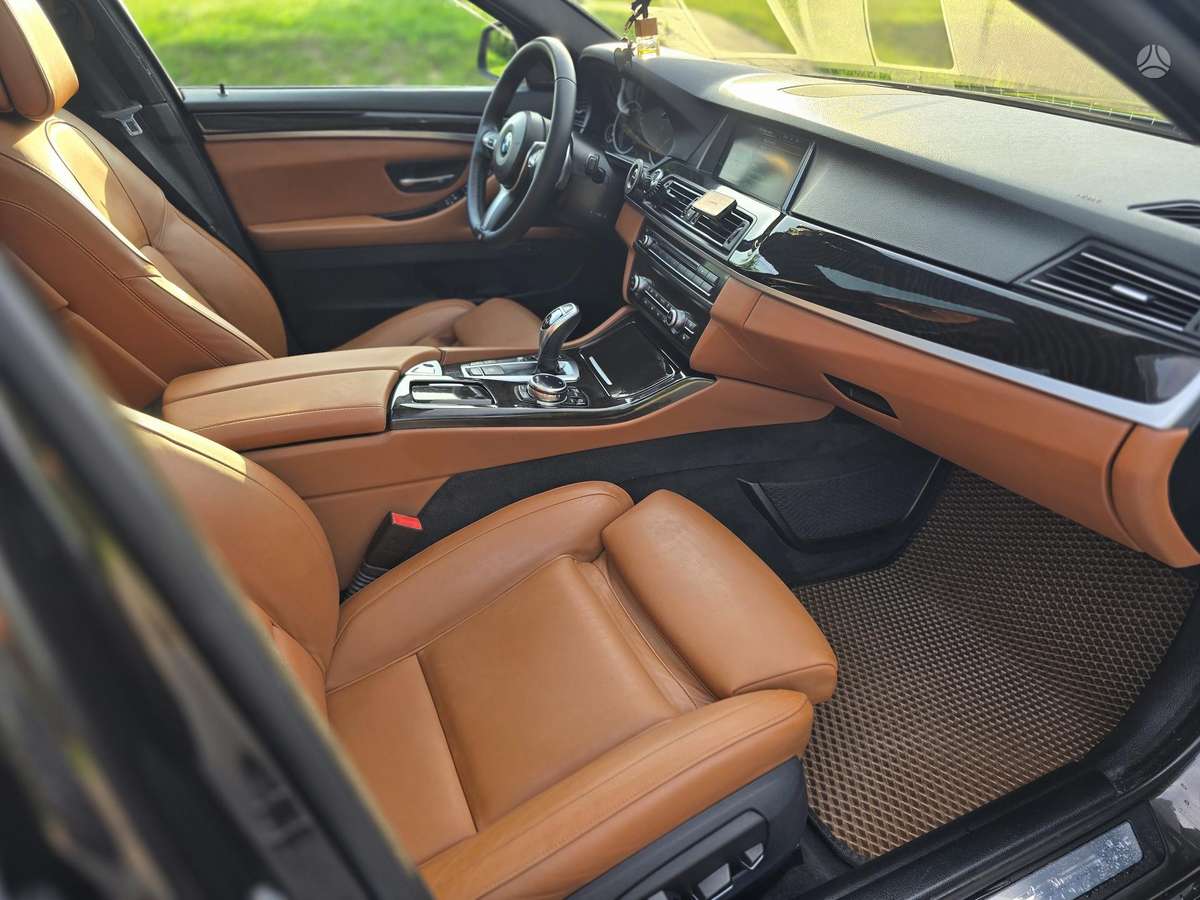 BMW 550, 4.4 l., Седан