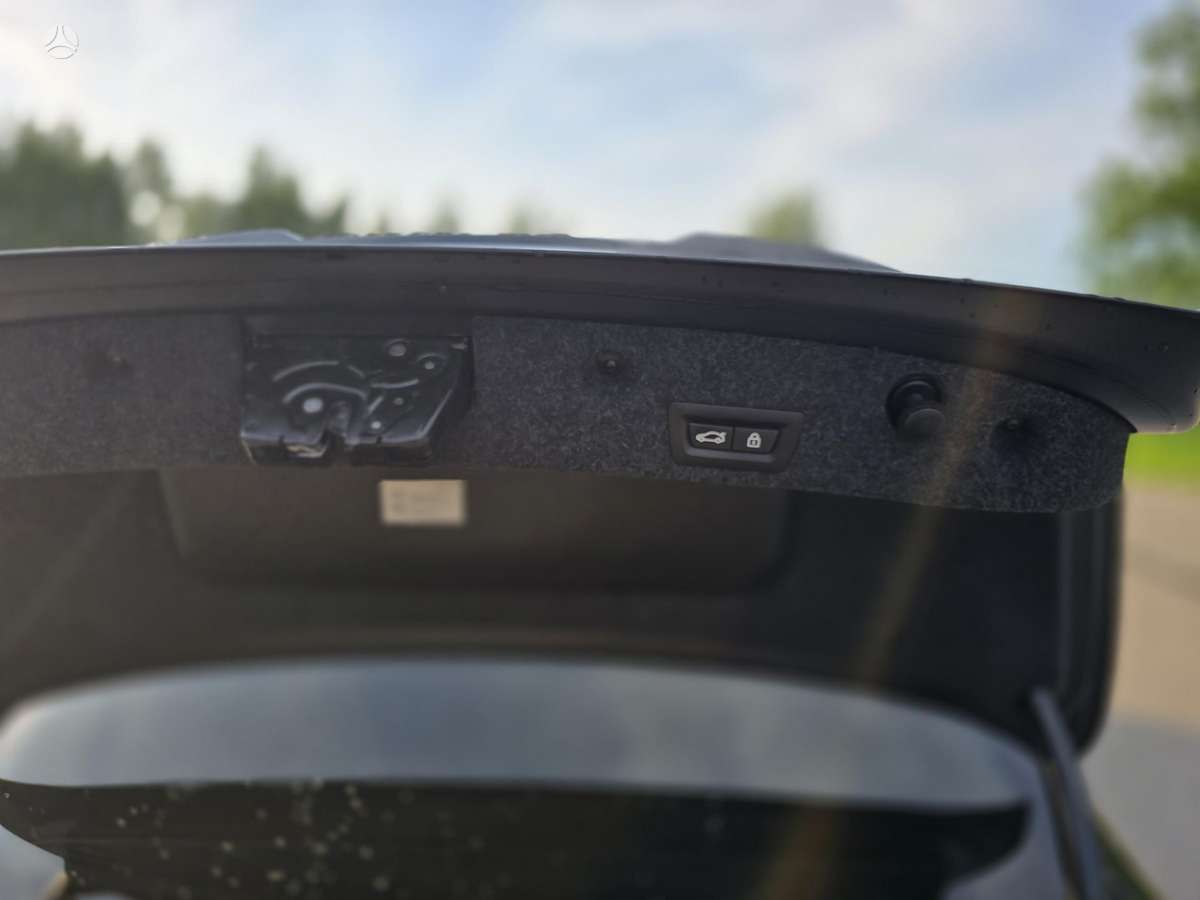 BMW 550, 4.4 l., Седан
