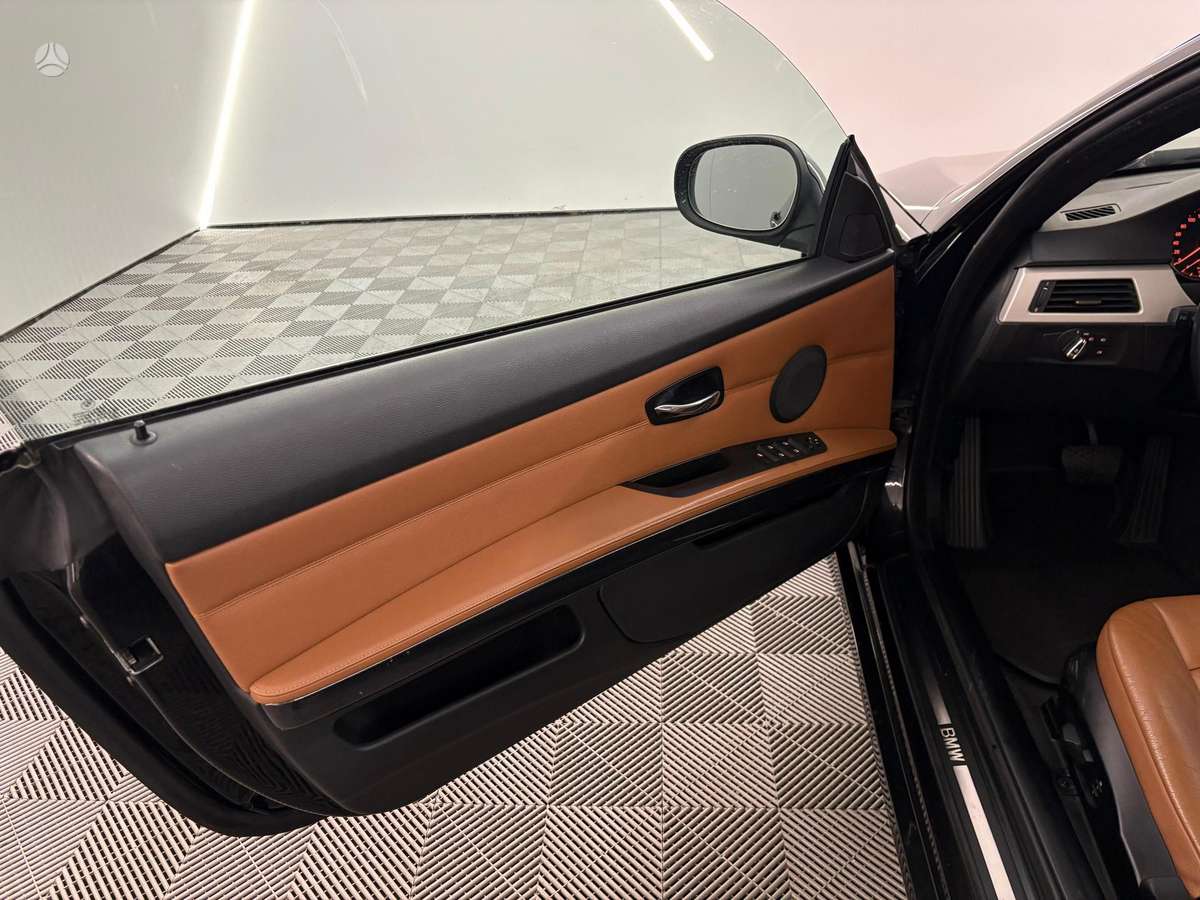 BMW 320, 2.0 l., Кабриолет