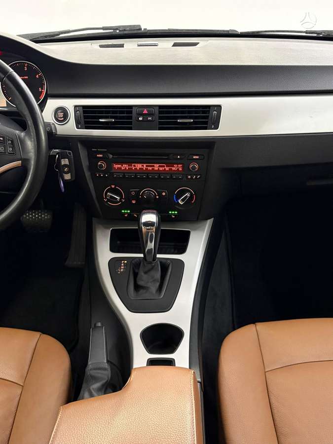 BMW 320, 2.0 l., Кабриолет