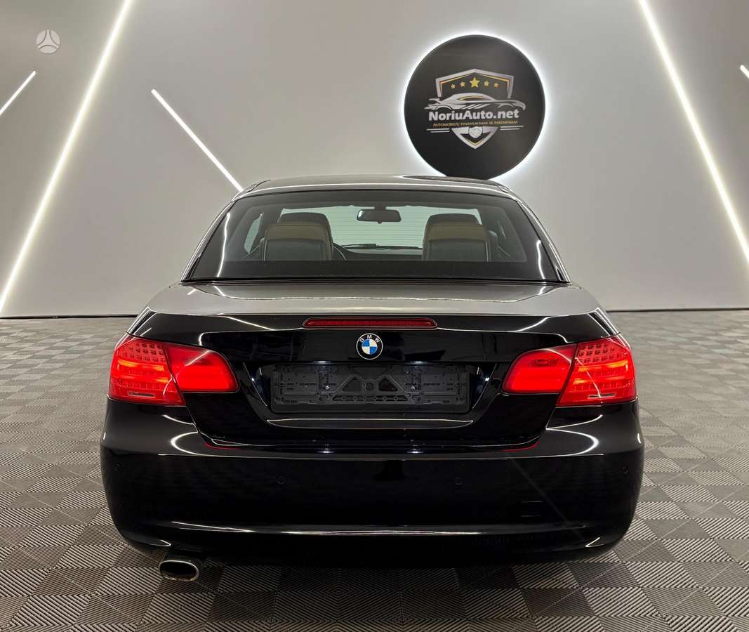 BMW 320, 2.0 l., convertible