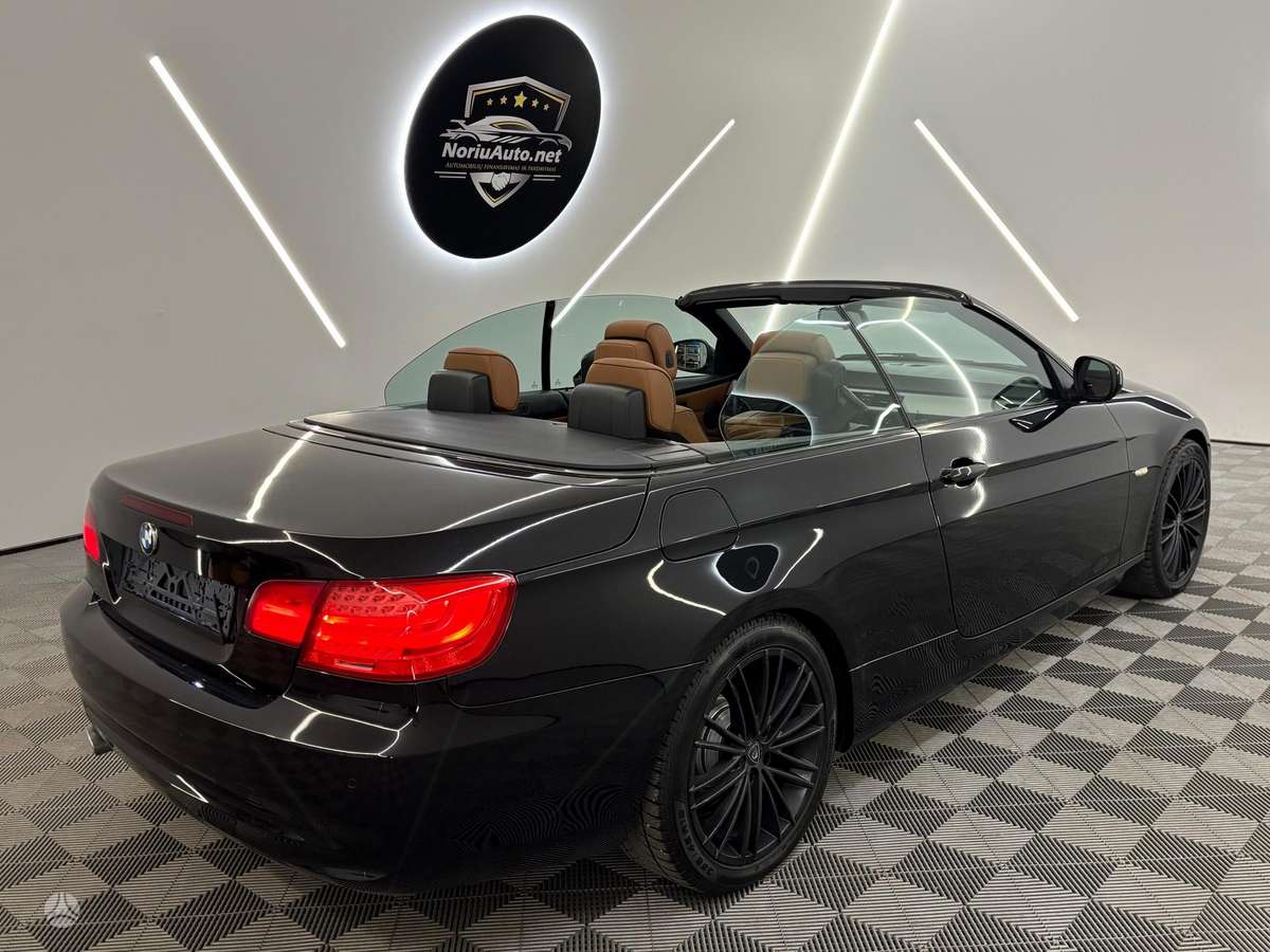 BMW 320, 2.0 l., convertible