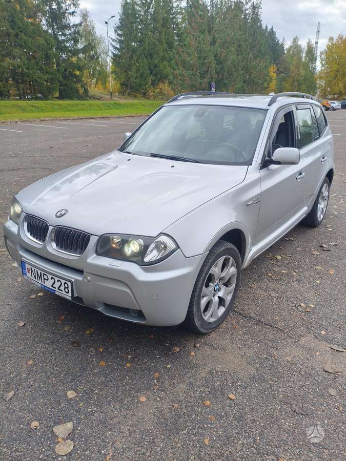 BMW X3, 3.0 l., hatchback